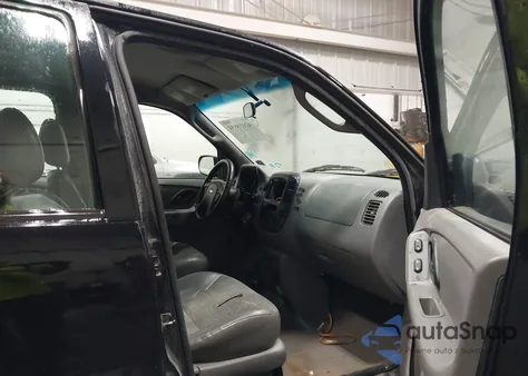 2002 Ford Escape Xls from USA, damaged, VIN 1FMYU01112KA50892